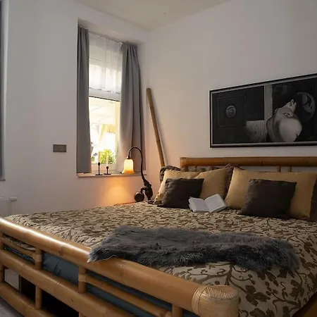 Md-7 Lutherstrasse 15 - Luxus-wasserbett-smarttv-terrasse-2schlafzimmer * Magdeburg